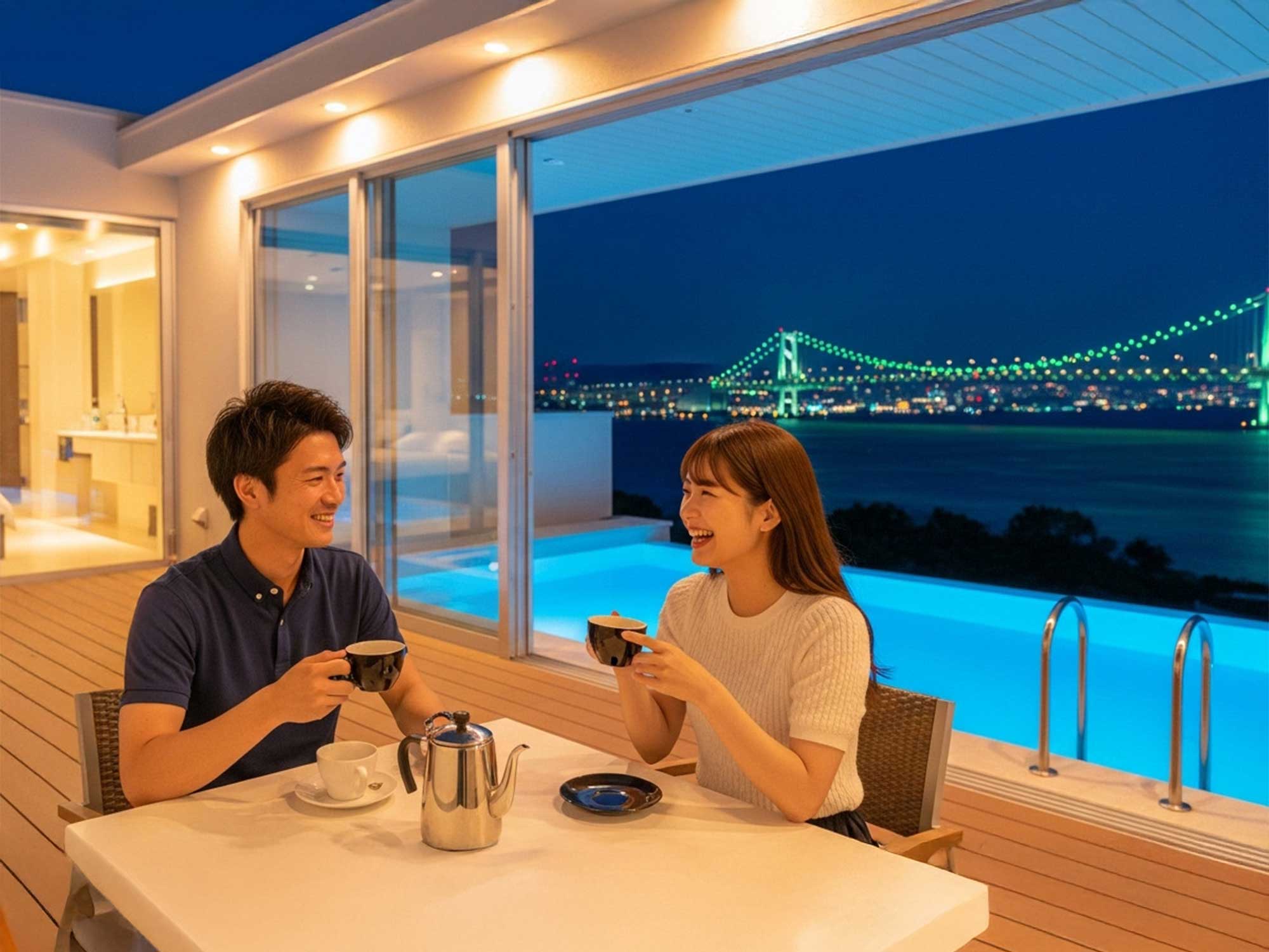 リゾート風の部屋でソファに寝そべる女性